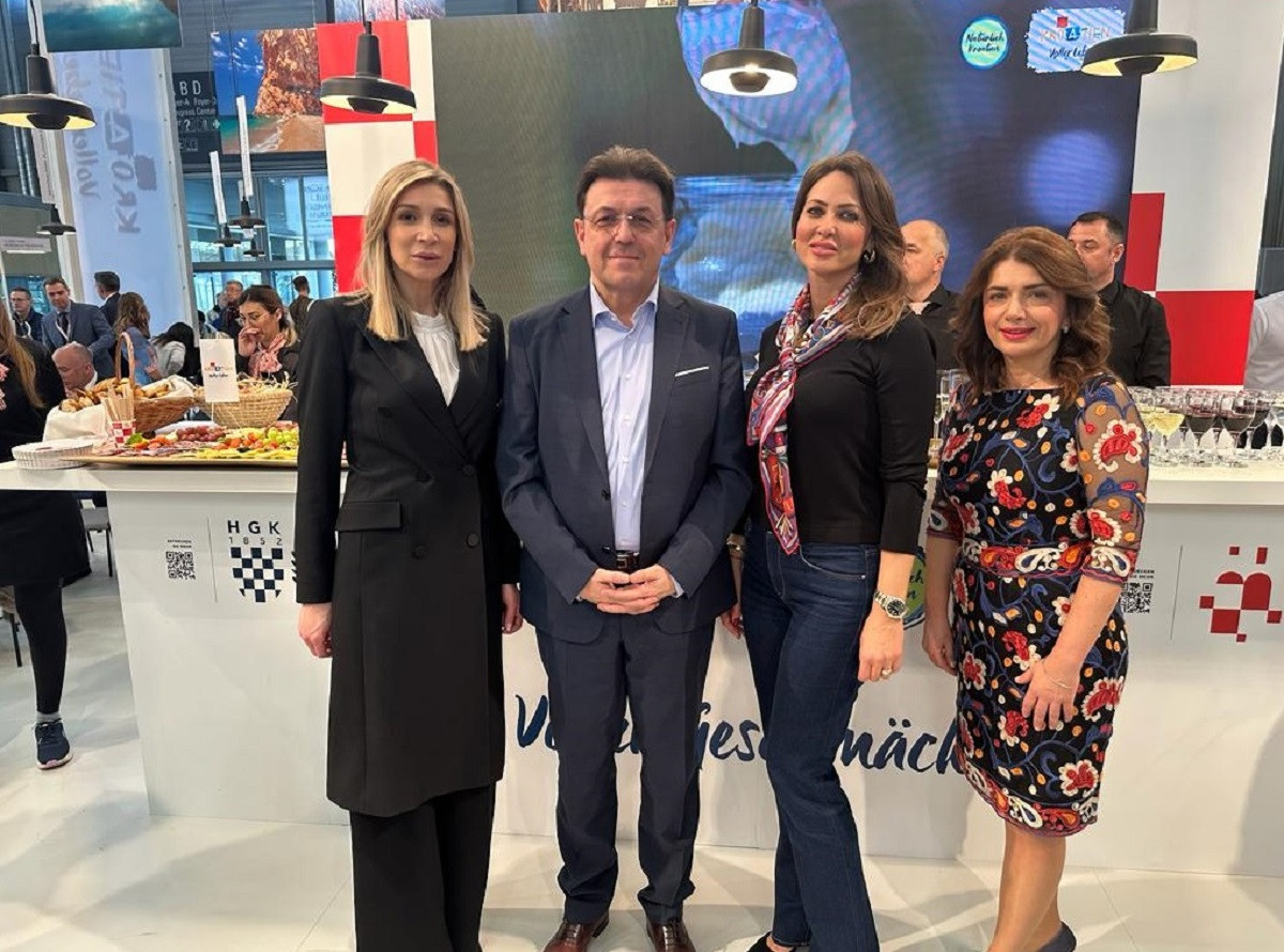 Daniela Reinisch, Luka Burilović, Andreja Vukojević,Jelena Đugum.jpg