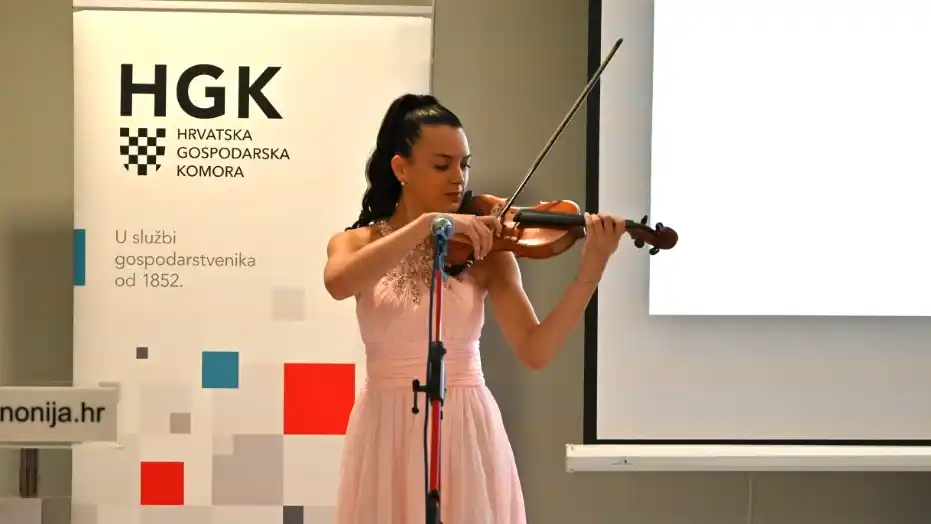 glazbenica Inga Potnar.jpg