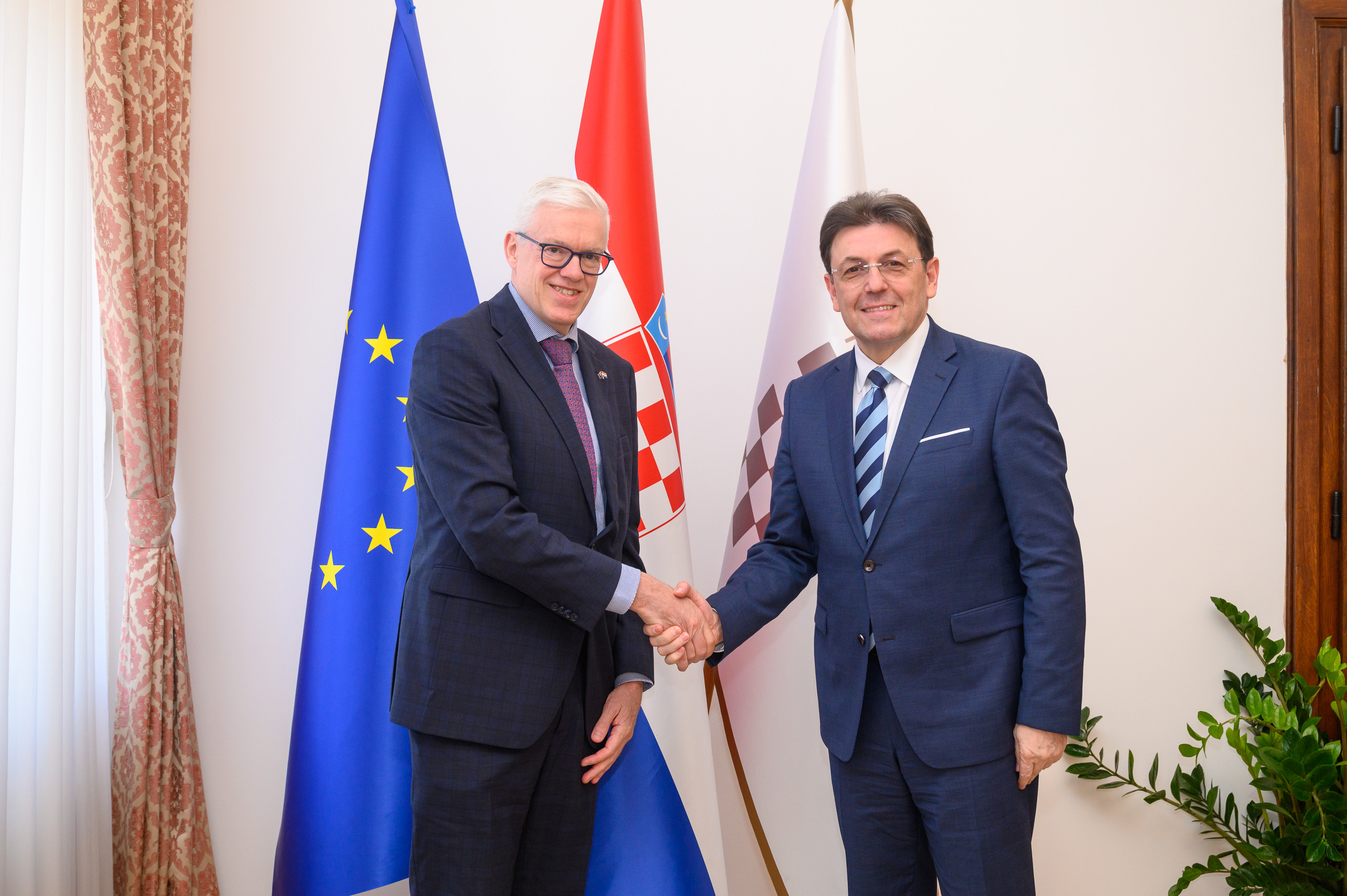 Nj.E. g. Richard Mason Rodgers i dr. sc. Luka Burilović2.jpg