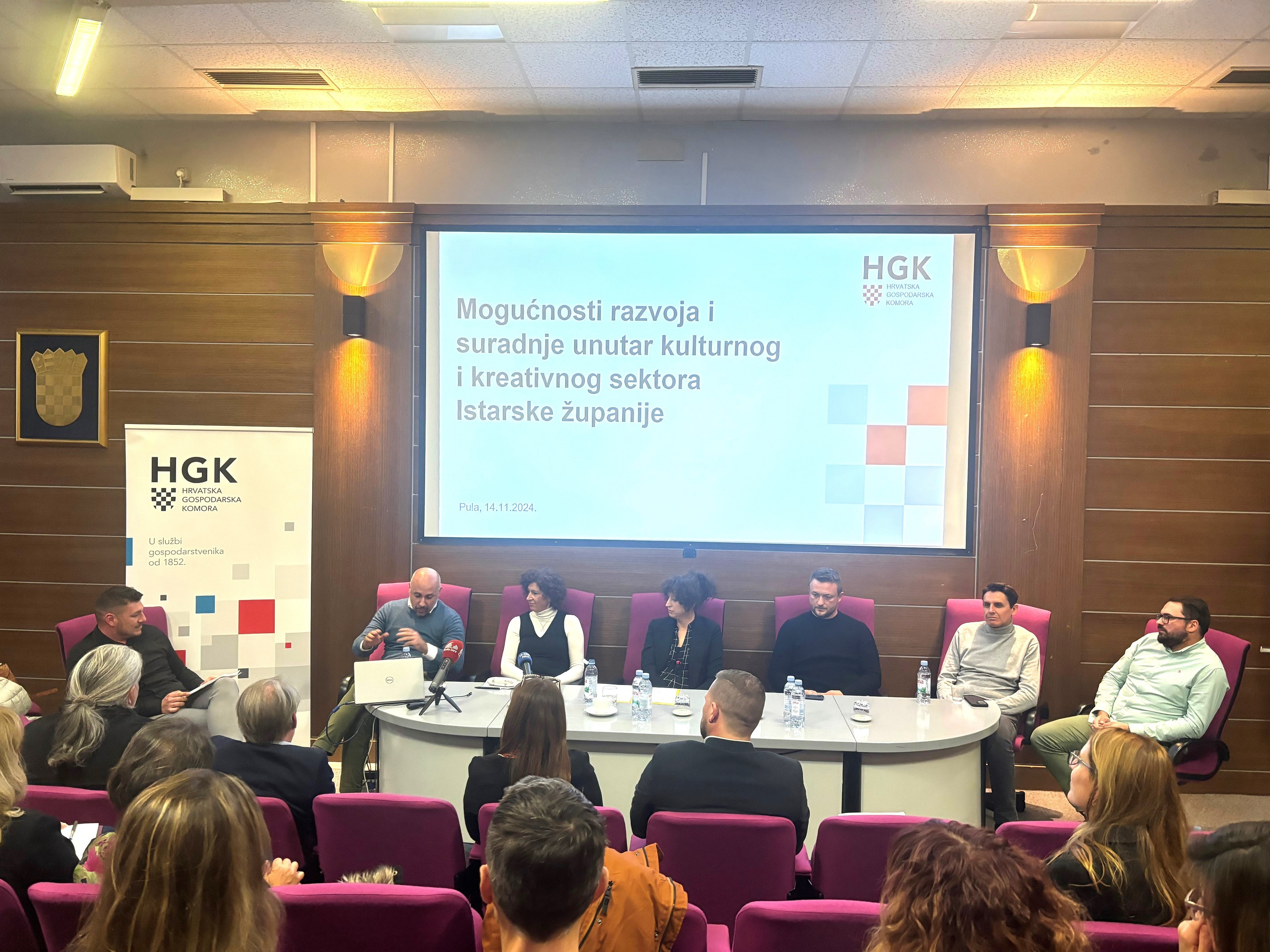 Panel rasprava u HGK ZK Pula.jpg